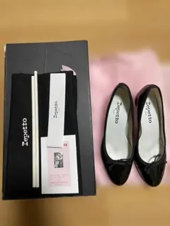 Repetto エナメル パンプス ブラックのサムネイル