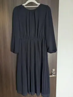 美品　any SiS　フェミニンプリーツ ワンピース