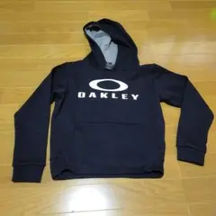 ↓【美品】1回のみ着用☆OAKLEY パフォーマンスフィット パーカー黒★140