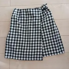 アースミュジックアンドエコロジー　黒白チェック タイトスカート リング付き