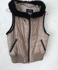 コムサイズム、ダウンベスト