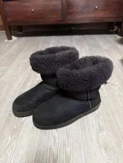 ブラックムートンブーツ