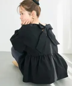 バックリボン 半袖ブラウス ブラックのサムネイル