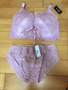 エメフィール　G75 胸を小さく見せる　セット　スレンダードール　脇高　ピンク