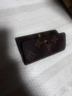 Louis Vuitton ダークブラウン キーケース