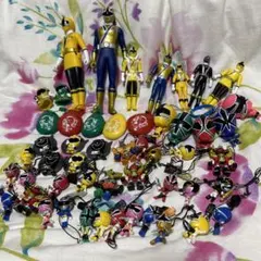 戦隊ヒーロー　フィギュア　ストラップ　シンケンジャー　ゴーカイジャー　戦隊モノ