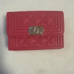CHANEL ボーイ シャネル キャビア ピンク　キルティング 三つ折り財布