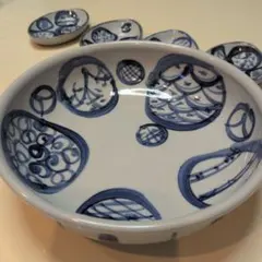 青い模様の陶器皿セット