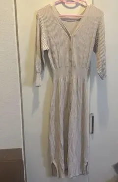 GU ベージュワンピース レーヨン