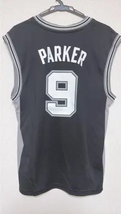 Item thumbnail for item e8428ffe-aa7d-4ea9-9aee-e6db0e4fce04