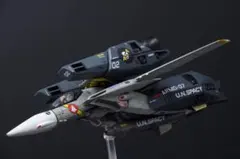 ハセガワ　1/72 VF-1 スーパーバルキリー ブラックエイセス　塗装　完成品