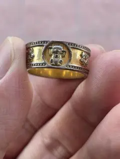 猫とアンカーの彫刻リング 遺品整理指輪