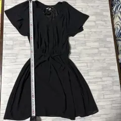 H&Mワンピース　黒ワンピース