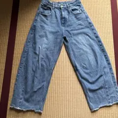 ピュアルセシンデニムパンツ ワイドレッグ ダメージ加工 38のサムネイル