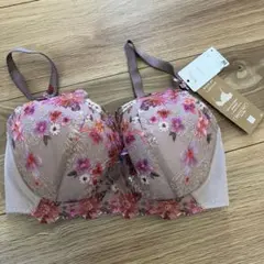 Item thumbnail for item 0fe23d74-d117-455d-a674-13d731f61c1c