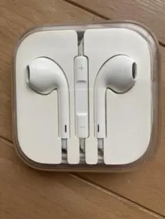 新品未使用 Apple EarPods ホワイト