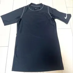 【お値下げしました】ラッシュガード　NIKE 170cm