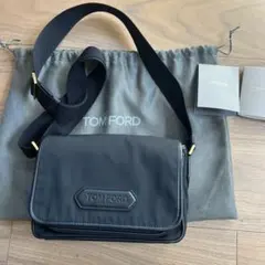 TOM FORD ショルダーバッグ ブラック　メッセンジャーのサムネイル