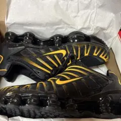 Nike Shox TL Black and Goldのサムネイル