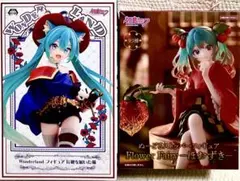 初音ミクフィギュア２種(長靴を履いた猫、ほおずき)