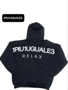 1PIU1UGUALE3 RELAX バックプリント プルオーバー デカロゴのサムネイル