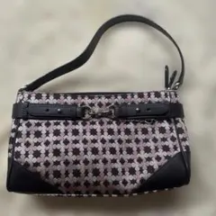 marie claire 花柄ハンドバッグ 黒とピンク