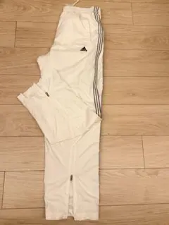 トラックパンツ / ジャージパンツAdidas track pants 美品