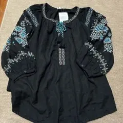 新品 タグ付き チチカカ バルーン袖 シャツ 刺繍入り ゆったり15号 ブラックのサムネイル