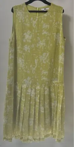 ユニクロ　シフォンプリーツワンピース　グリーン　ノースリーブ　ワンピース　L