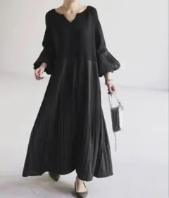 ワンピース　ミモレ丈　ぽわん袖　ランタンスリーブ　Vネック　華やか　高見え　無地