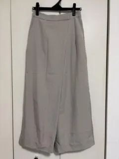 ディニテコリエ　アシンメトリーパンツ