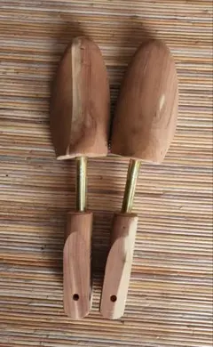 BOOT BARN 木製ブーツシューツリー