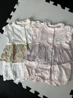 べべ　フリル付き花柄ロンパース 2点セット　双子