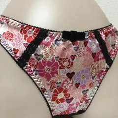 Item thumbnail for item 1050fb78-903d-41c3-8d82-b349eb171921