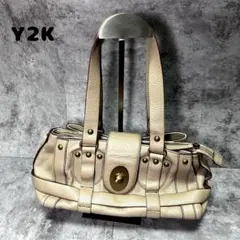 00s 【archive】スタッズ ターンロック ベージュ グランジ Y2K - メルカリ