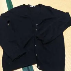 黒カーディガン