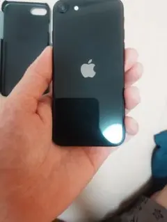 Apple iPhoneSE（第２世代） ブラック 本体