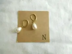 １粒ドロップ型ガラスパールピアス　イヤリング　ハンドメイドピアス