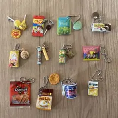 ミニチュアお菓子　まとめ売り　カプセルトイセット　食べ物　１２個