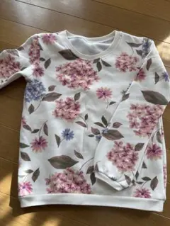 花柄トレーナー サイズ130 裏起毛