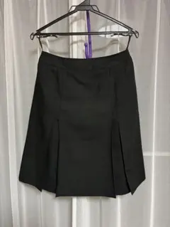 ビジネススーツ 黒 プリーツスカート