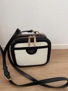値下げしました☆【美品】Samantha Vega ショルダーバッグ