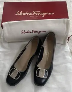 【訳あり】Salvatore Ferragamo 黒 フラットパンプス