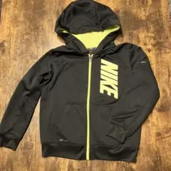 子供用　NIKEパーカー ブラックライムグリーン　110