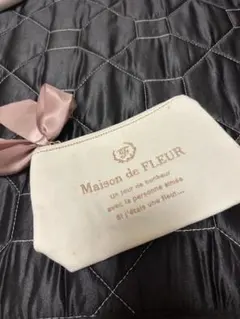 Maison de FLEUR リボン付きポーチ　未使用