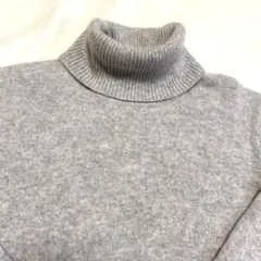 ユニクロ　カシミヤ 100%タートル長袖セーター