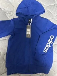 新品 adidas パーカー 130cm