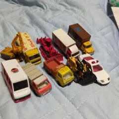 トミカ　引退品　まとめ売り　大量 トミカ 引退品 まとめ売り 大量 Amazon.co.jp: トミカ トミカ