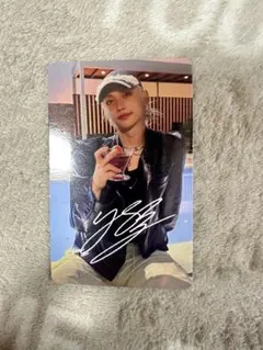 StrayKids フィリックス サイン入りトレカ Straykids フィリックス Giant 直筆サイン入り トレカ - メルカリ