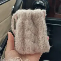 ふわふわのグラデーション ケーブル編みミニ巾着ポーチ（ハンドメイド/棒針編み）